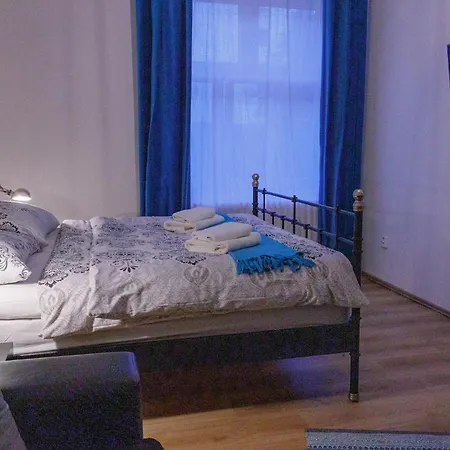 Pension Spacious 2 Bedroom Ground Floor Unit *